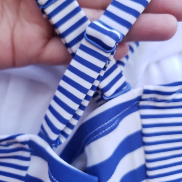 Torrid blue and white striped one piece cross back push up bathing suit Size 1 - Picture 5 of 13